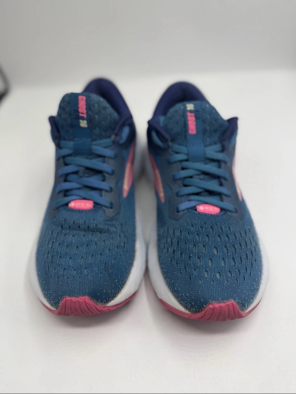 Brooks Ghost 16 Womens Size 7B Blue Pink Running Shoes Sneakers 1204071B454